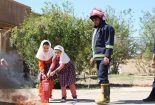 آموزش ایمنی و آتش نشانی در مدرسه آوای علم توسط واحد آتش نشانی و خدمات ایمنی شهرک آهنشهر