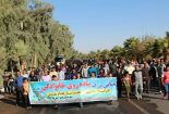همایش پیاده روی خانوادگی به مناسبت هفته دفاع مقدس در شهرستان بافق برگزار شد