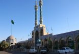 معاونت اداره کل راهداری استان مسئولیت نصب پرچم مسجد را برعهده گرفت