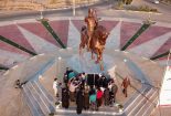 کار ارزشمند شهرداری بافق برای ساخت مجسمه محمدتقی خان بافقی ستودنی است